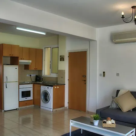 A101 Diana 43 Two Bedroom Апартаменты